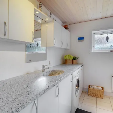 Casa de Férias Holiday Home Svende - 100M From The Sea By Interhome